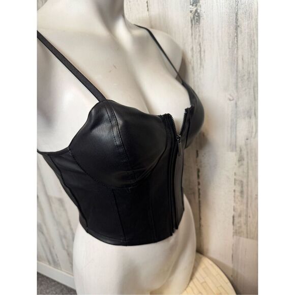 Faux leather black corset crop top - Picture 6 of 8
